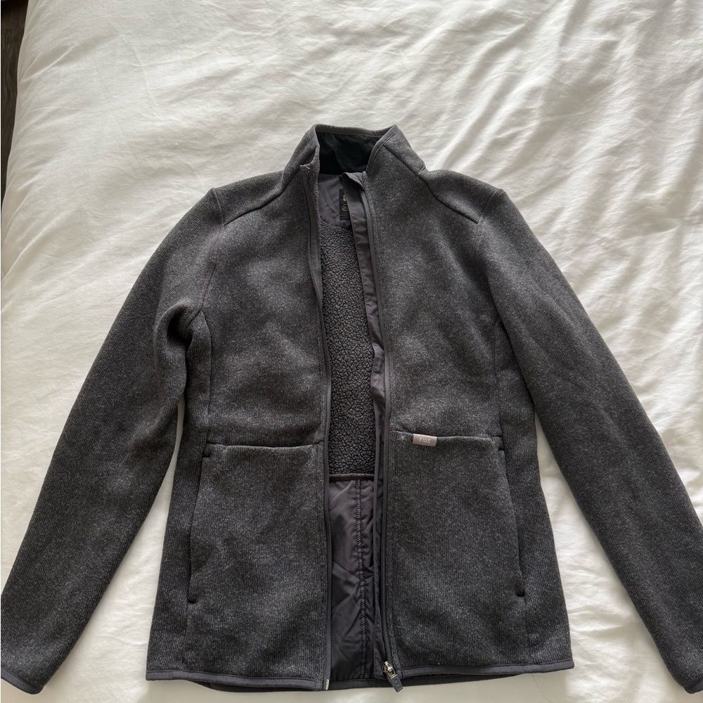 Figs Sweater Knit On Shift Charcoal Gray Scrub Jacket